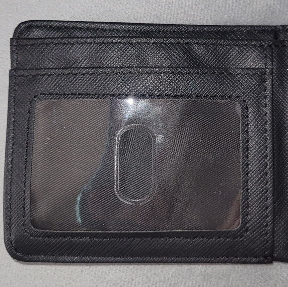 F•R•I•E•N•D•S Wallet - Picture 6 of 15